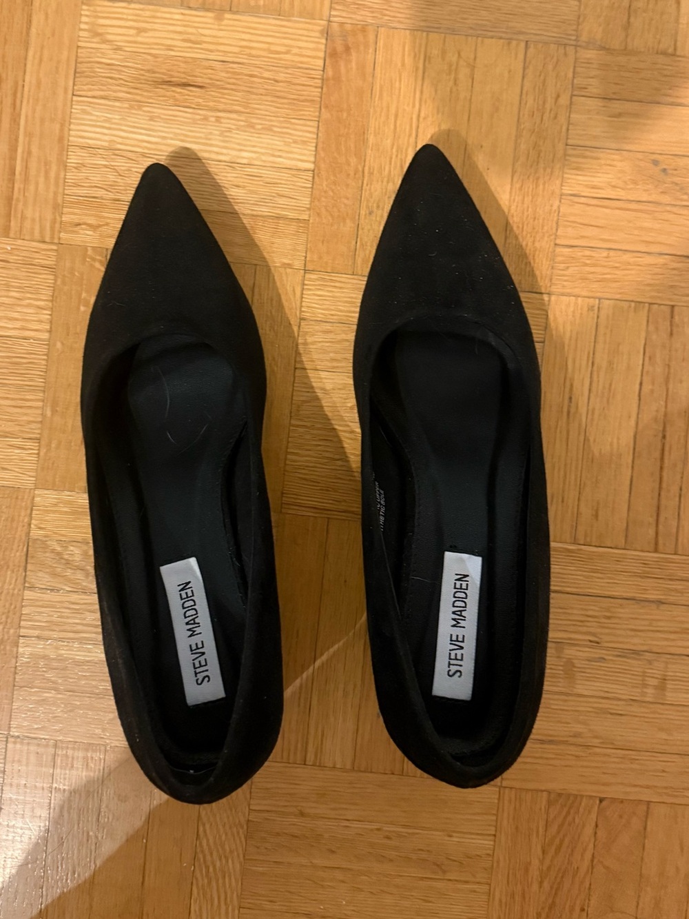 Steve Madden Women’s Black Pointed Toe Ballet Flats. Never worn- EUR40